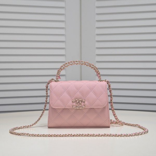 シャネルバッグ正面デザイン